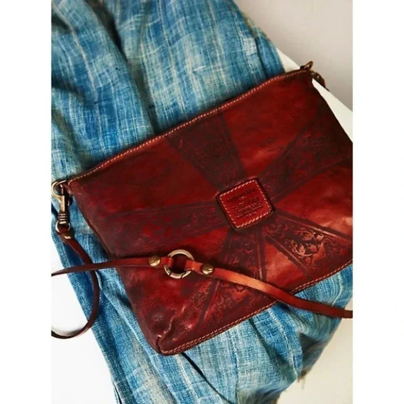 Free People x Campomaggi Arrow Rose Leather Crossbody - Picture 7 of 16